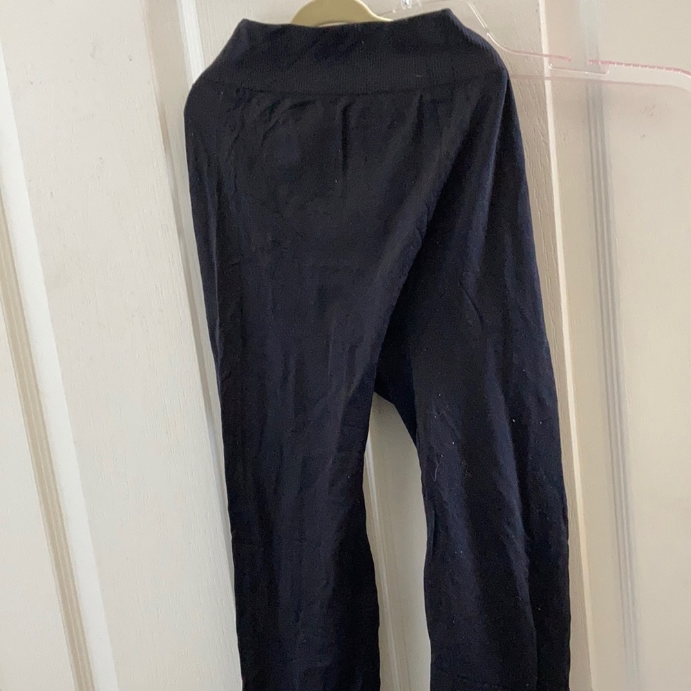 FINAL MARKDOWN Ladies’ Poof! Leggings (M/L)